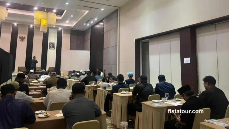 Seminar calon petugas haji dan umroh memberikan banyak ilmu dan manfaat bagi peserta.