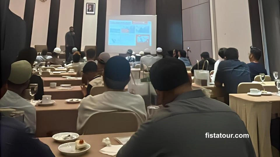 Edukasi calon jamaah Haji Khusus fistatour.