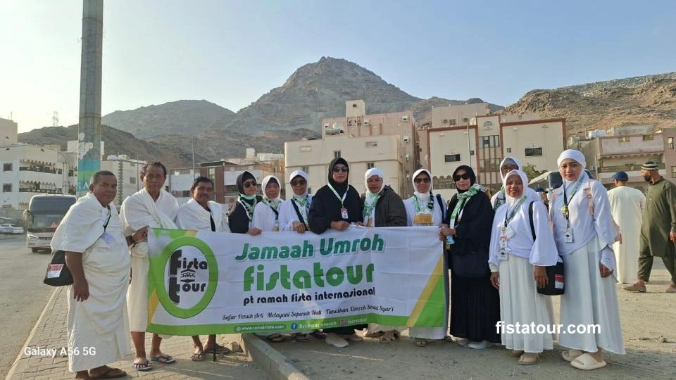 Biro umroh Jogja langsung terbang menawarkan layanan premium dan eksklusif untuk semua jamaah.