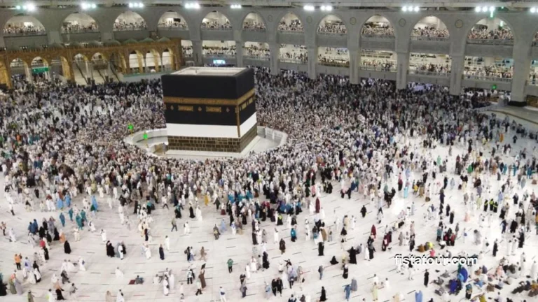Layanan travel umroh Klaten terpercaya bisa membuat ibadah menjadi lebih tenang.