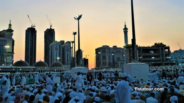 Layanan umroh Klaten memastikan ibadah Anda berjalan lancar, aman dan nyaman, sehingga mendapatkan umroh mabrur.