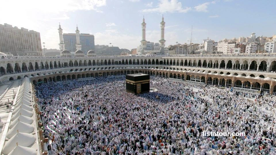 Program umroh Muharram istimewa penuh berkah bersama fistatour