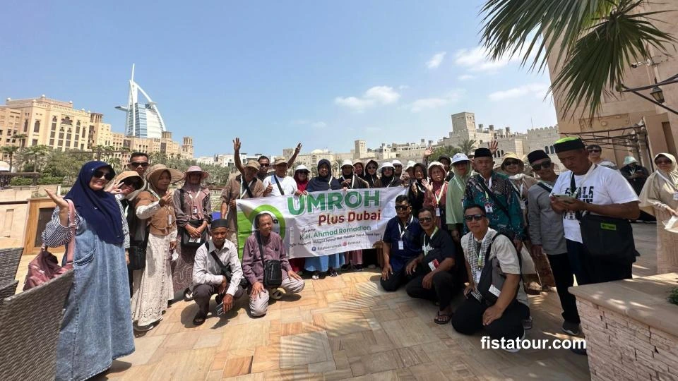 Jamaah dari penyedia PIHK yang mengetahui Aturan Baru Syarat Usaha Penyelenggaraan Haji dan Umrah 2026.
